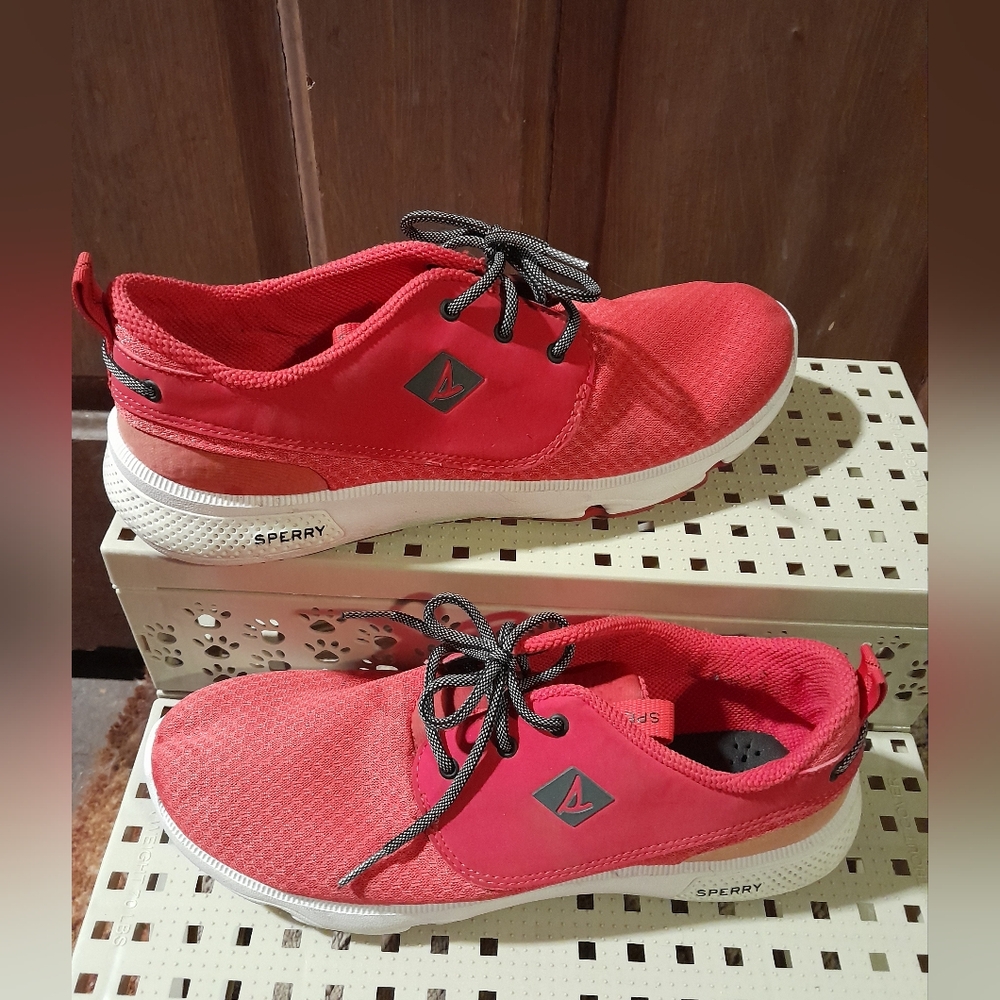 Men's Sperry Red Athletic Shoes 8.5 M